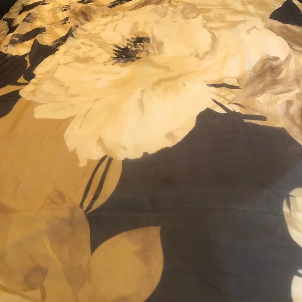 Gottex Sheer Floral Silk Scarf Wrap – Neutral Gold & Black